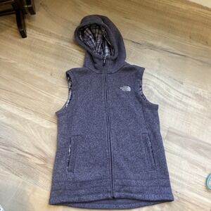The North Face Jacket Crescent Knit Hooded Vest in Lavender - Size M